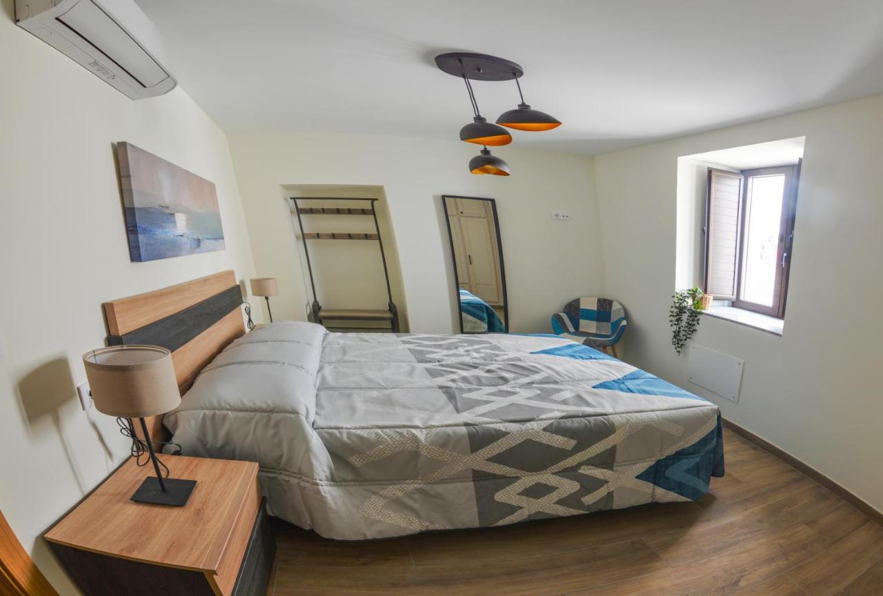 Apartamentos Turisticos Hornillo Caces Kültér fotó